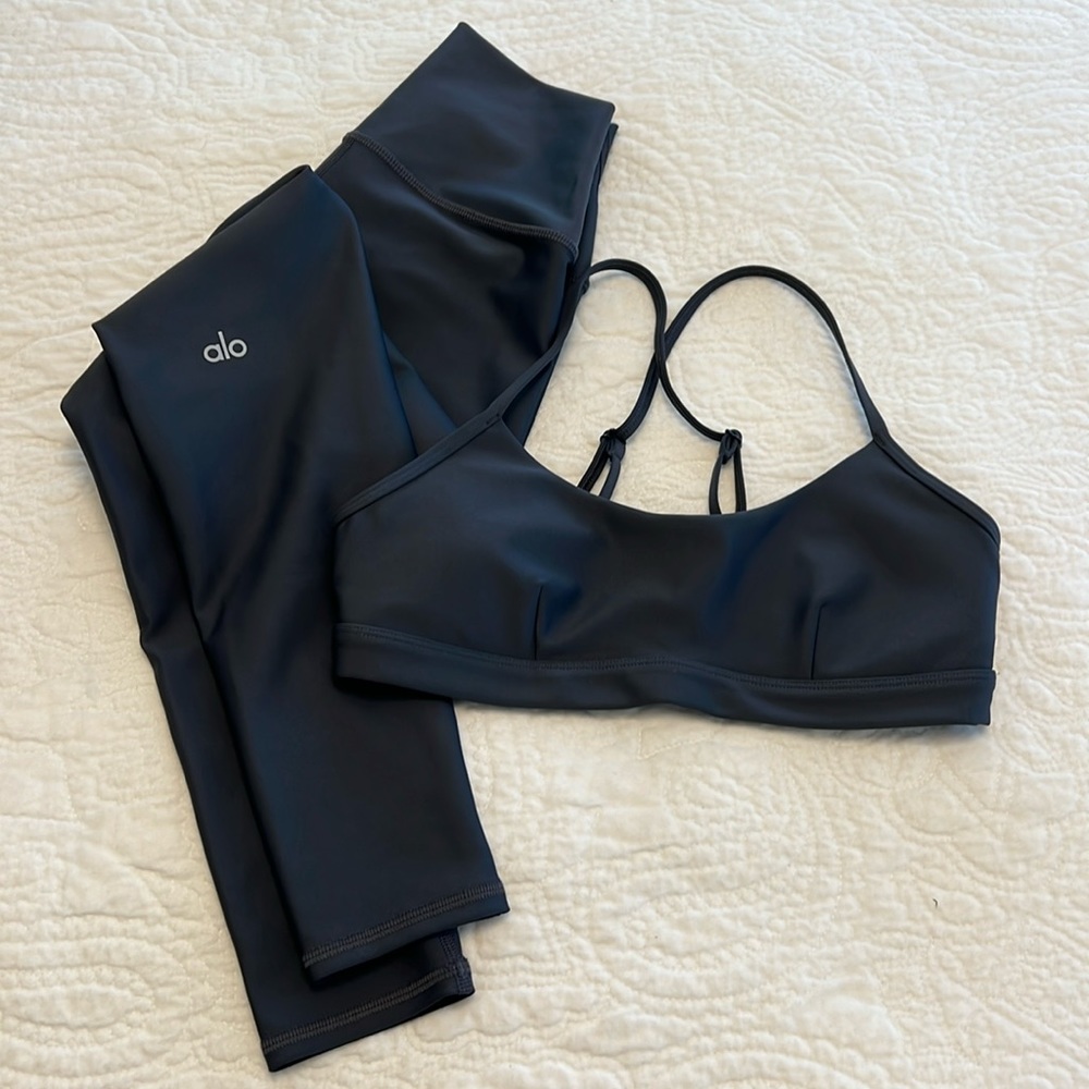 ALO Yoga Set. Graphite XS